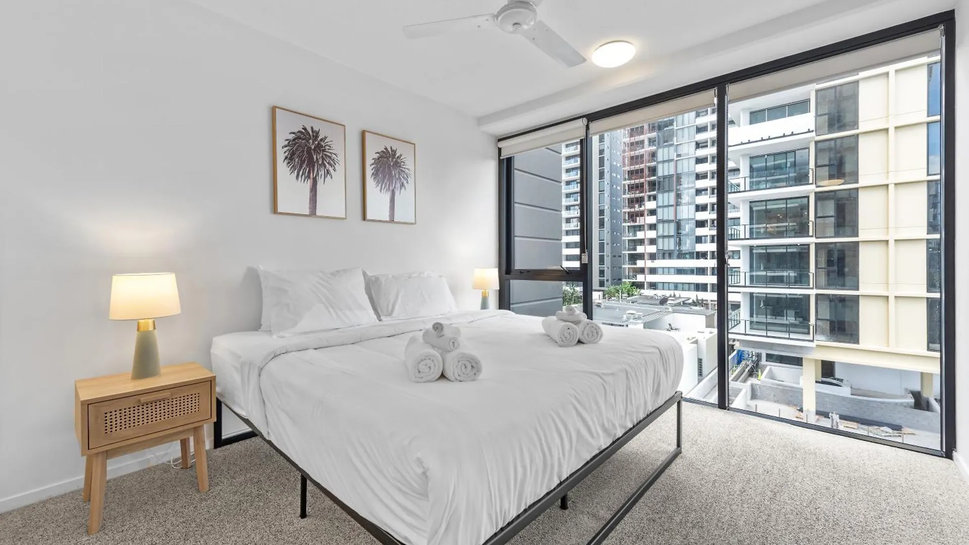 Apartment Stylish Fish Lane Apt With Roof Pool, Car Park And Gym Brisbane
